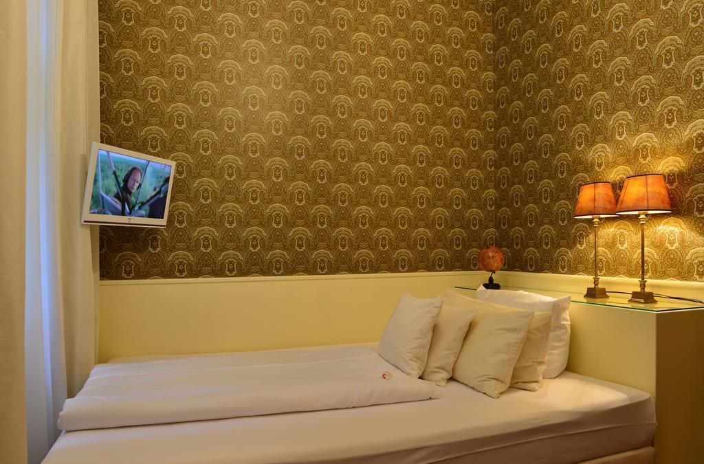 Hotel Domstern Кёльн Экстерьер фото