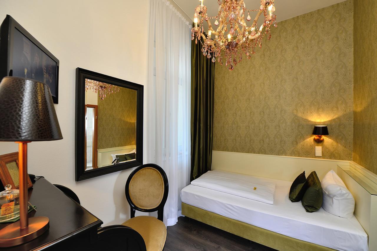 Hotel Domstern Кёльн Экстерьер фото