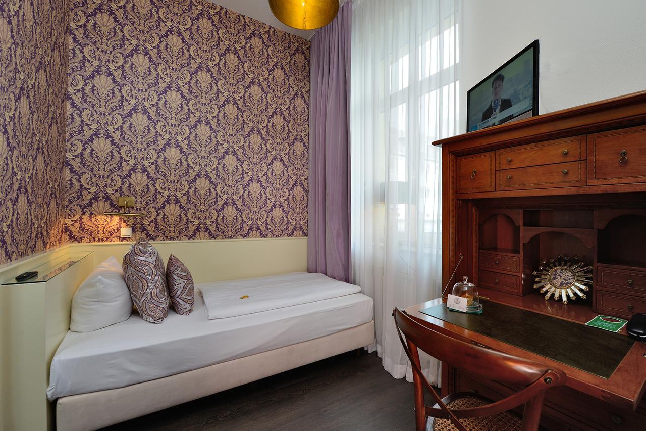 Hotel Domstern Кёльн Экстерьер фото
