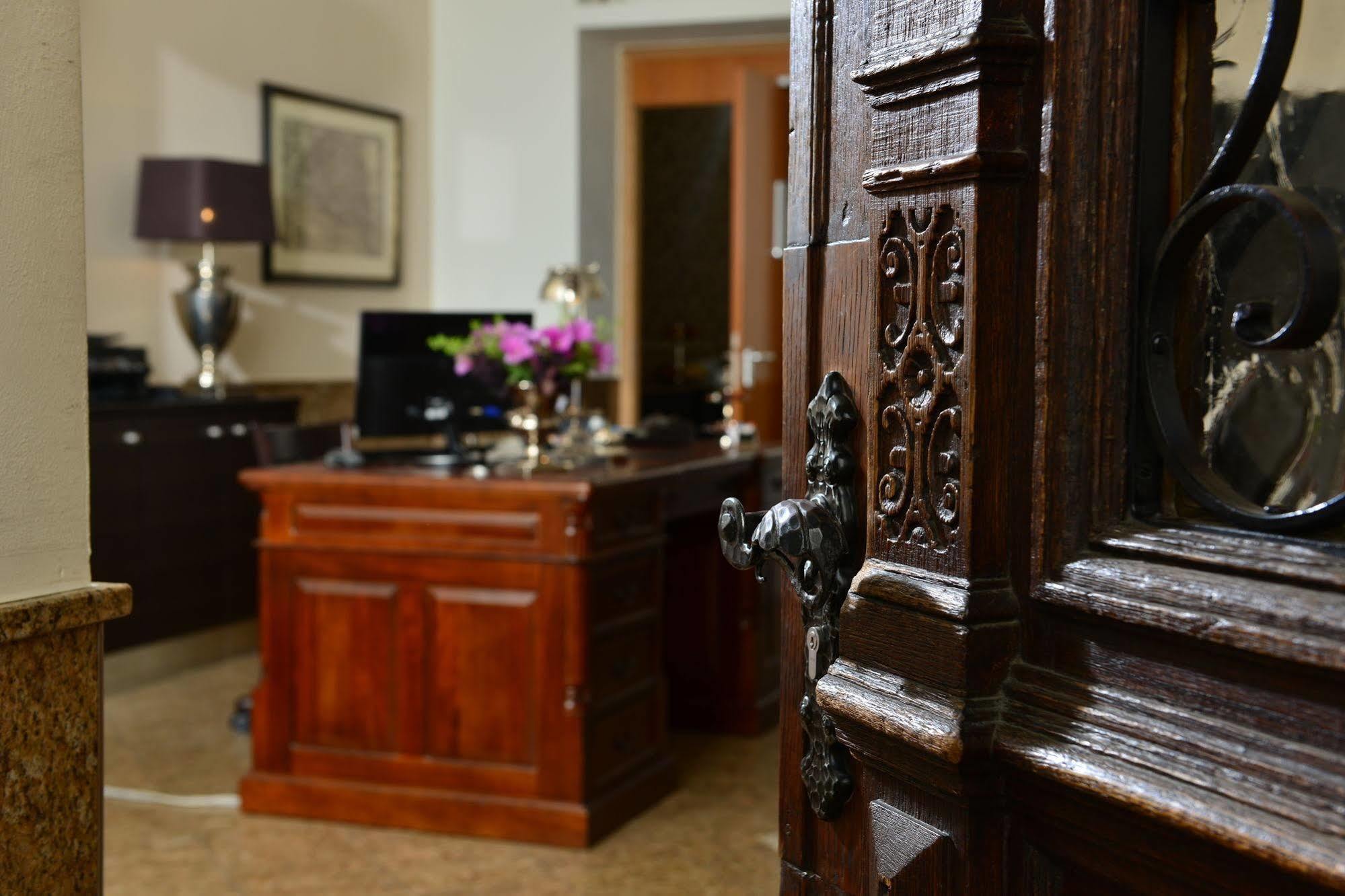 Hotel Domstern Кёльн Экстерьер фото