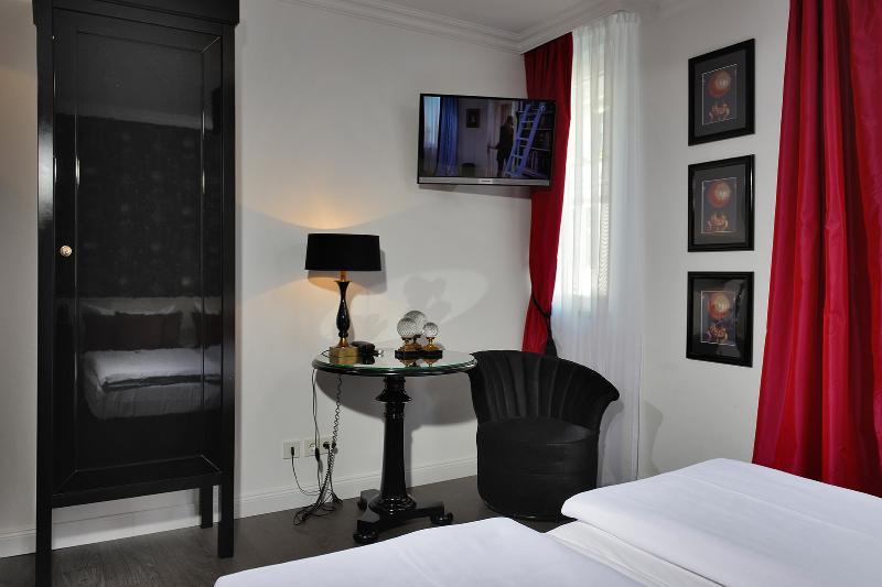 Hotel Domstern Кёльн Экстерьер фото